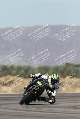 media/Oct-13-2025-Moto Forza (Mon) [[a66d839500]]/2-A Group/Session 3 (Turn 16)/